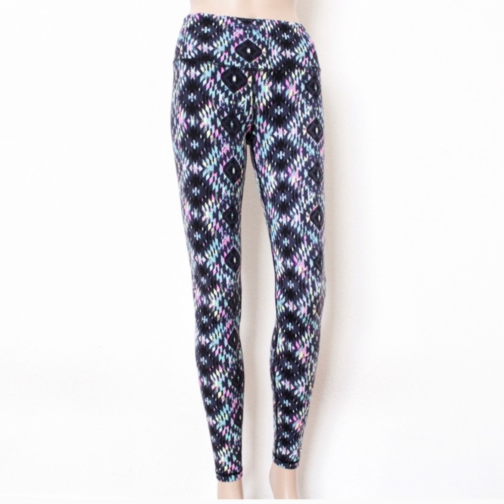NWOT Victoria’s Secret VSX Knockout Tribal Kaleidoscope Leggings Tights XS - Picture 7 of 15